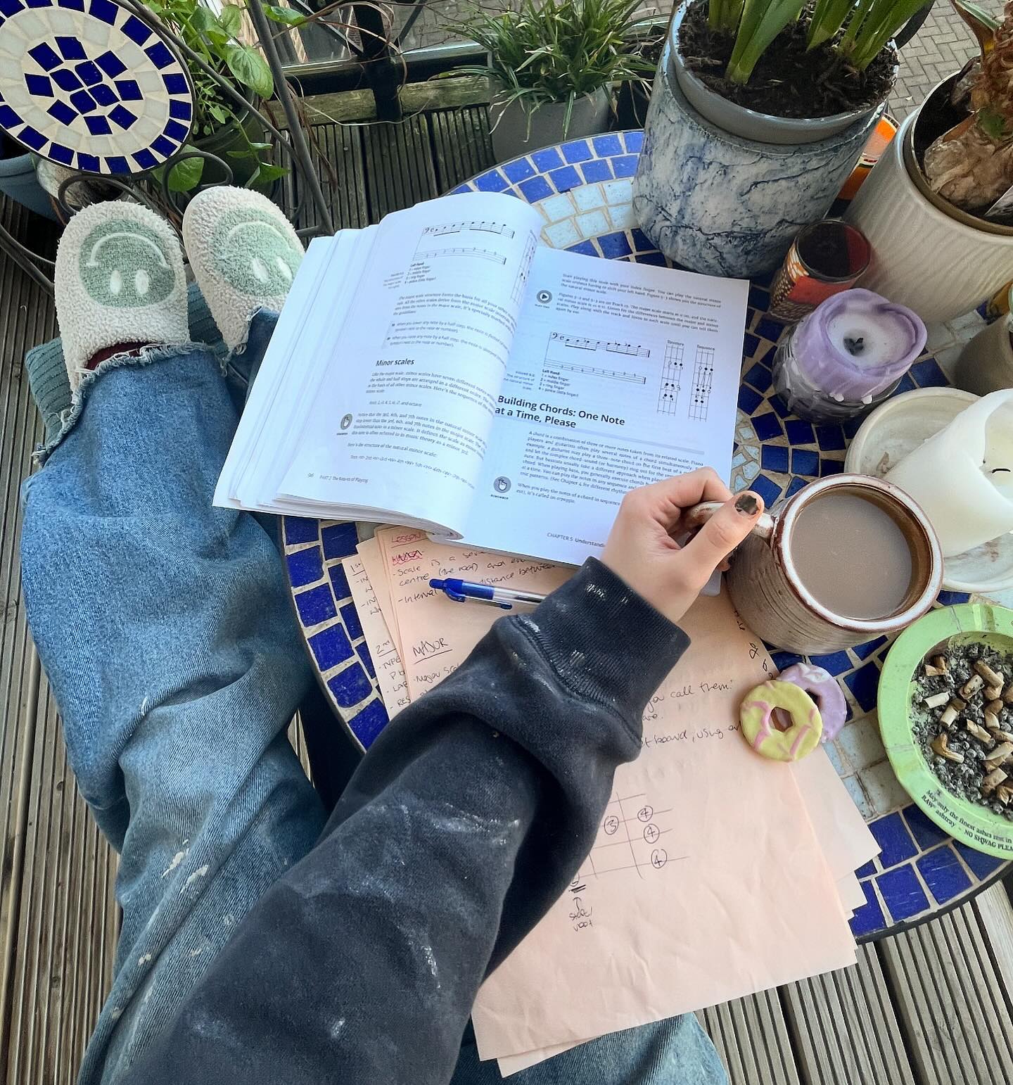 _femalien instagram image archive image