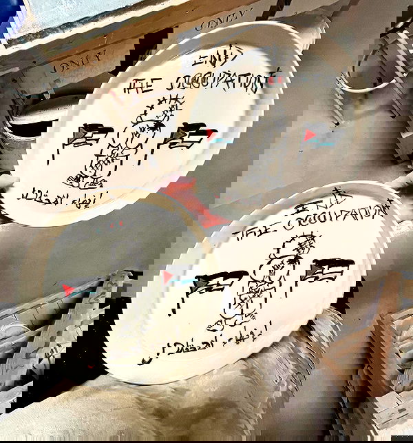 _femalien image ~ Altpins