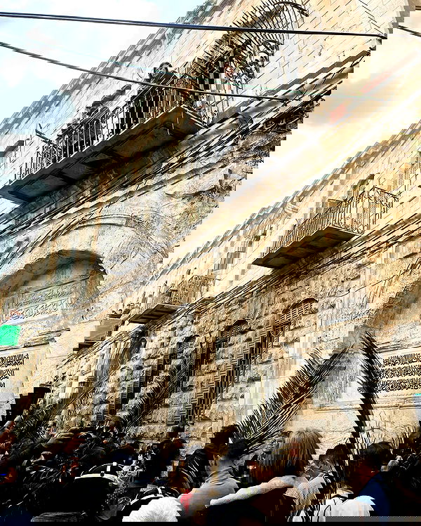 _femalien image ~ Altpins