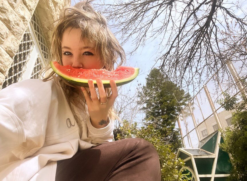 _femalien instagram image archive image