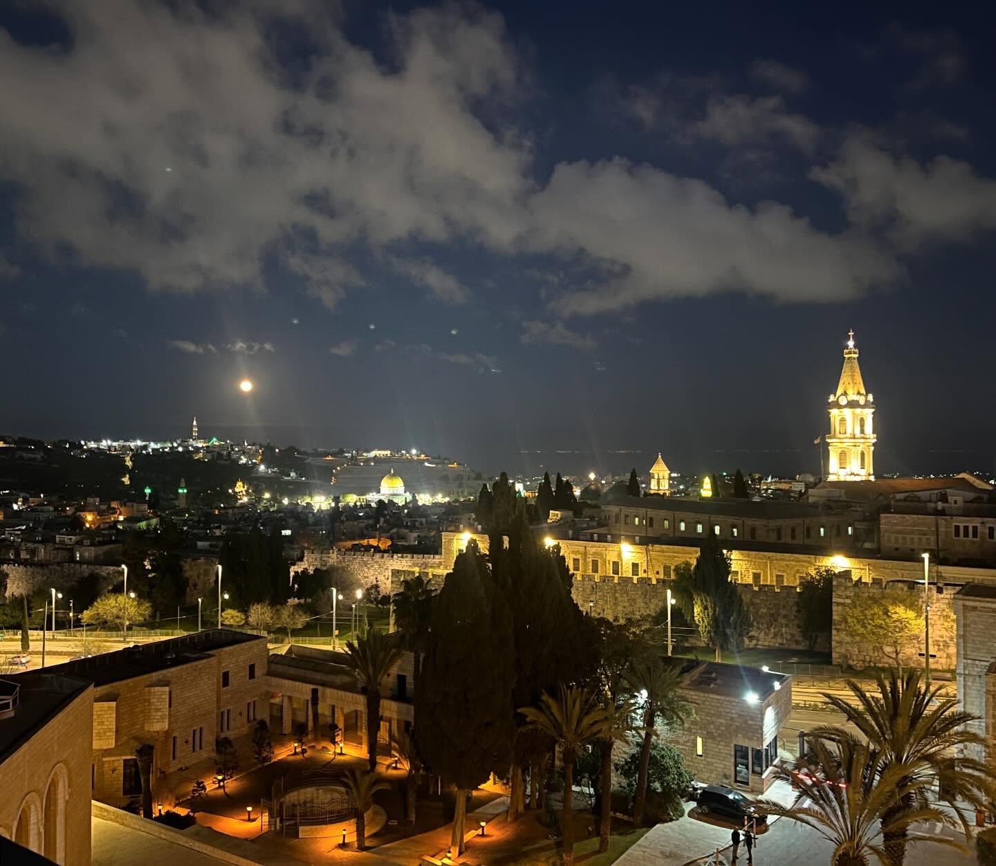 _femalien instagram image archive image