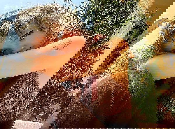 _femalien image ~ Altpins