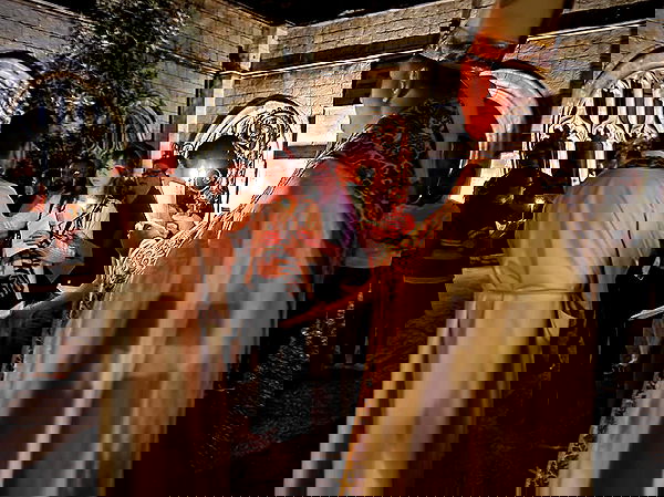 _femalien image ~ Altpins