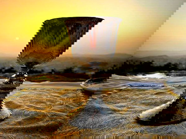 _femalien image ~ Altpins