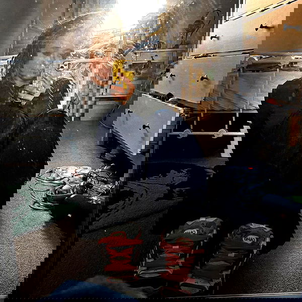 _femalien image ~ Altpins