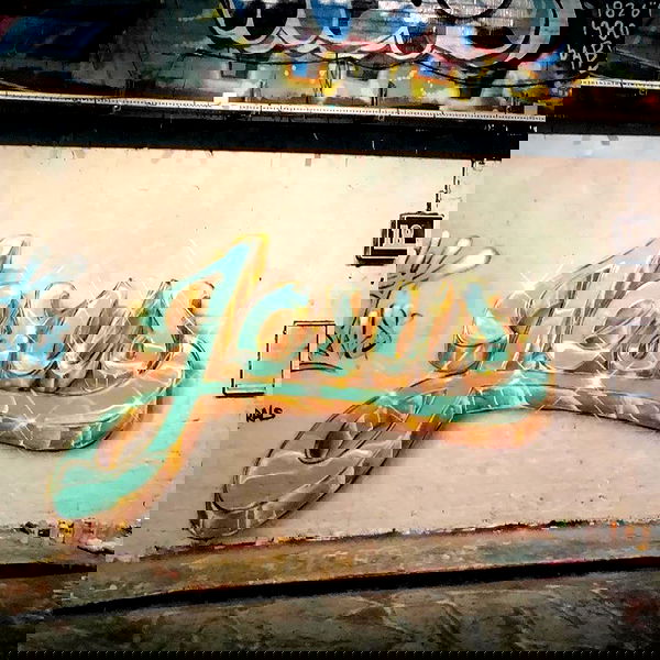 _femalien image ~ Altpins