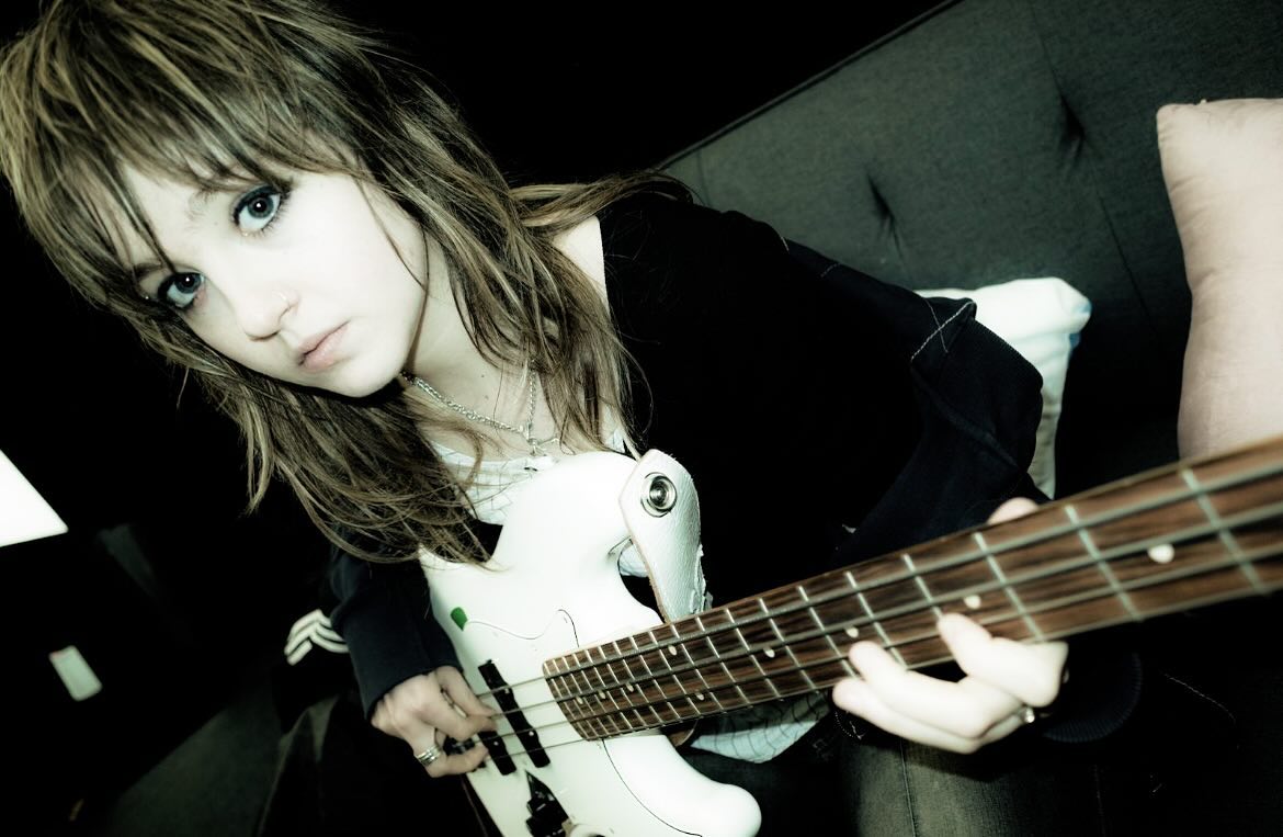 _femalien instagram image archive image