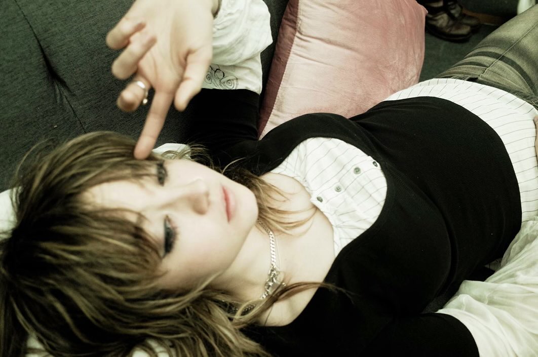 _femalien instagram image archive image