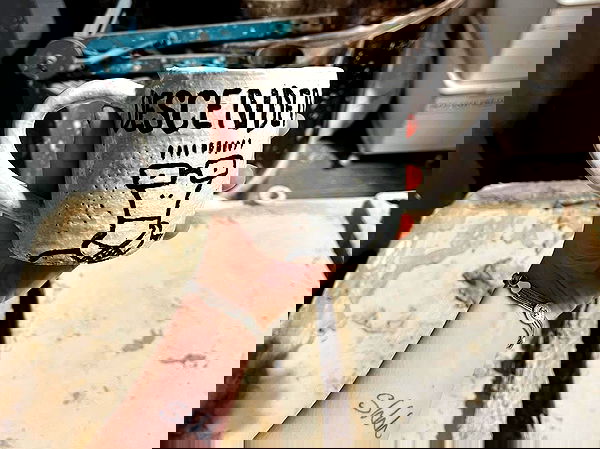 _femalien image ~ Altpins