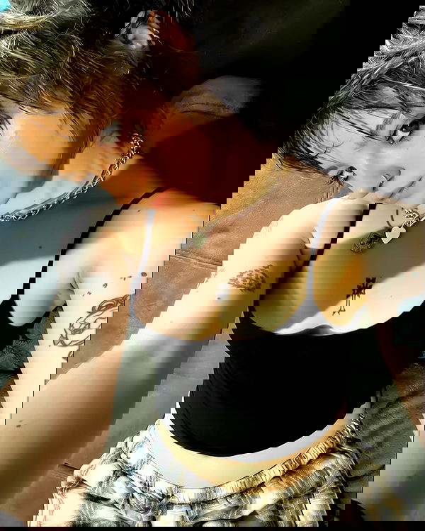 _femalien image ~ Altpins