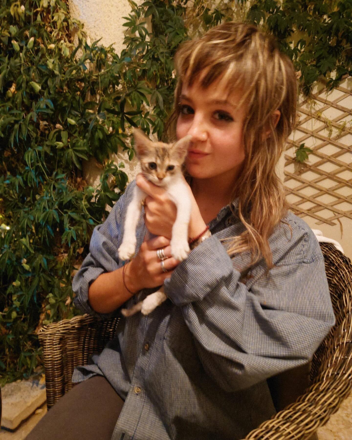 _femalien instagram image archive image