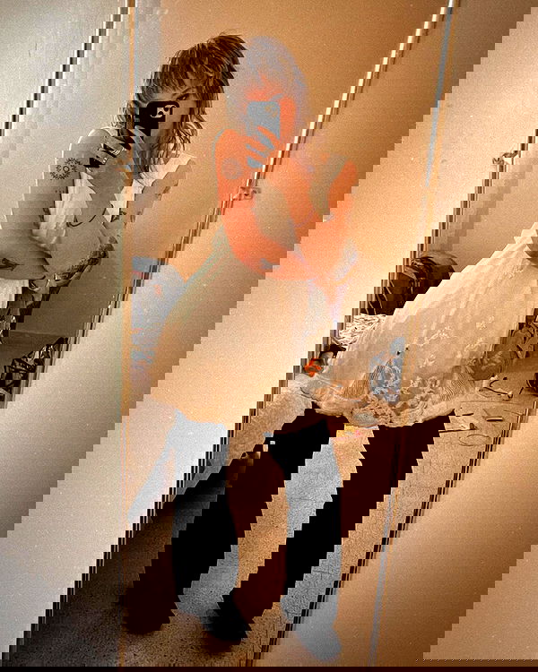 _femalien image ~ Altpins