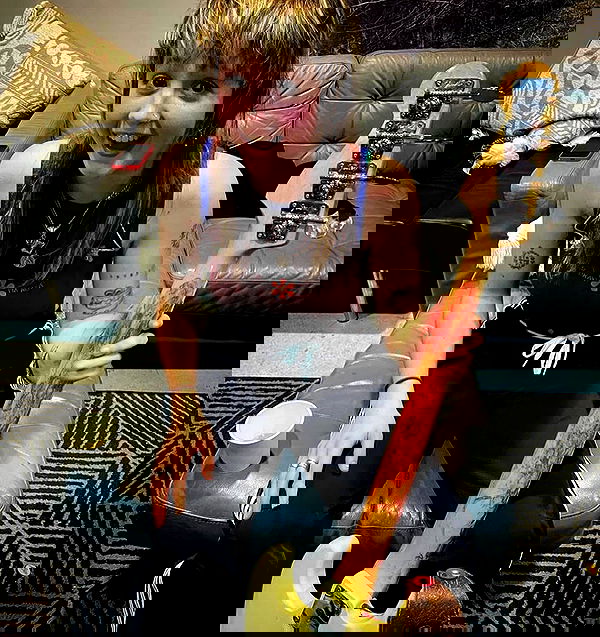 _femalien image ~ Altpins