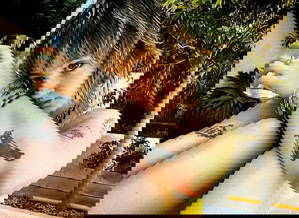 _femalien image ~ Altpins