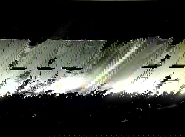 _femalien image ~ Altpins