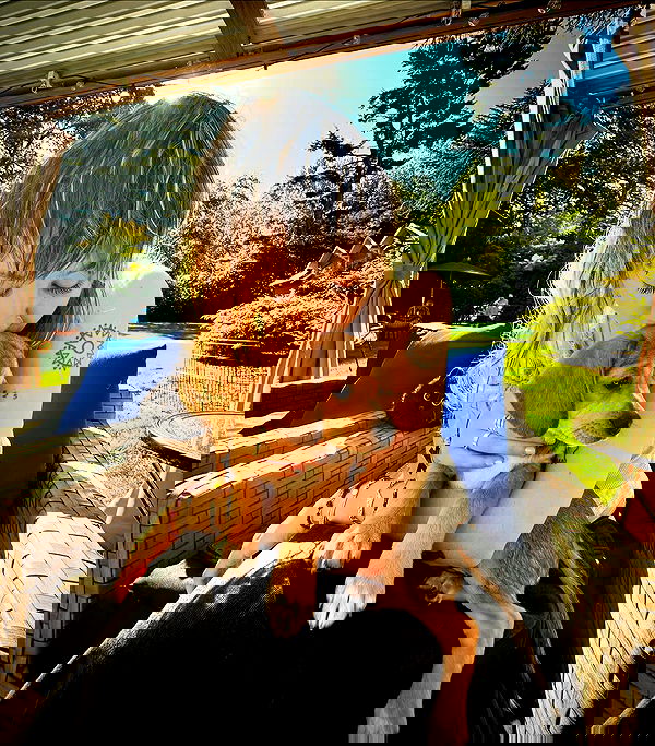 _femalien image ~ Altpins