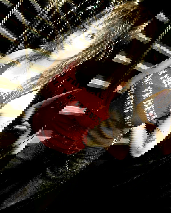 _femalien image ~ Altpins