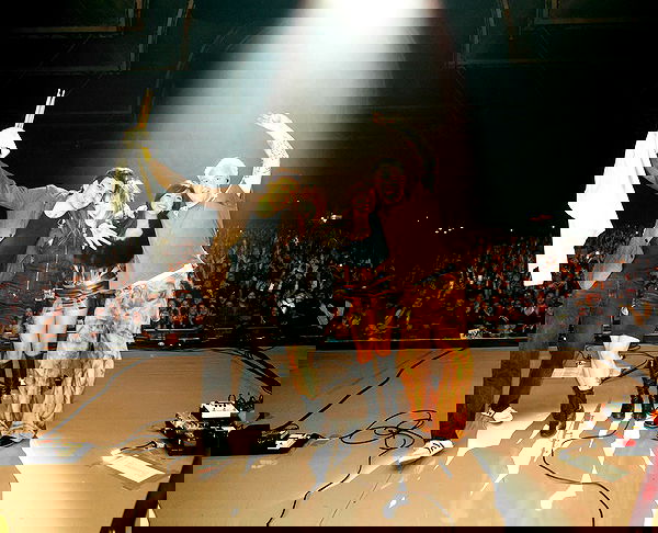 _femalien image ~ Altpins