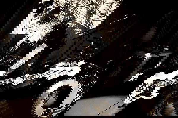 _femalien image ~ Altpins