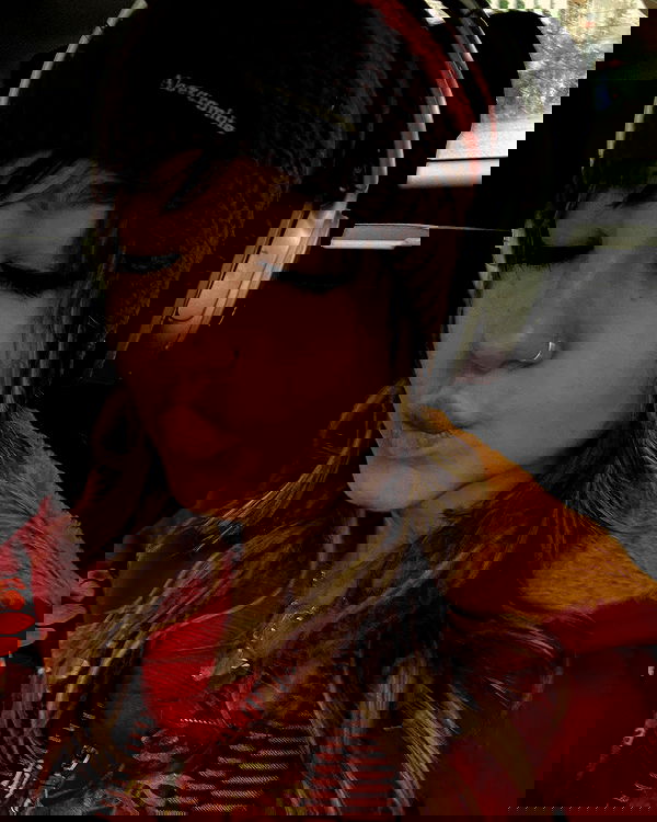 _femalien image ~ Altpins