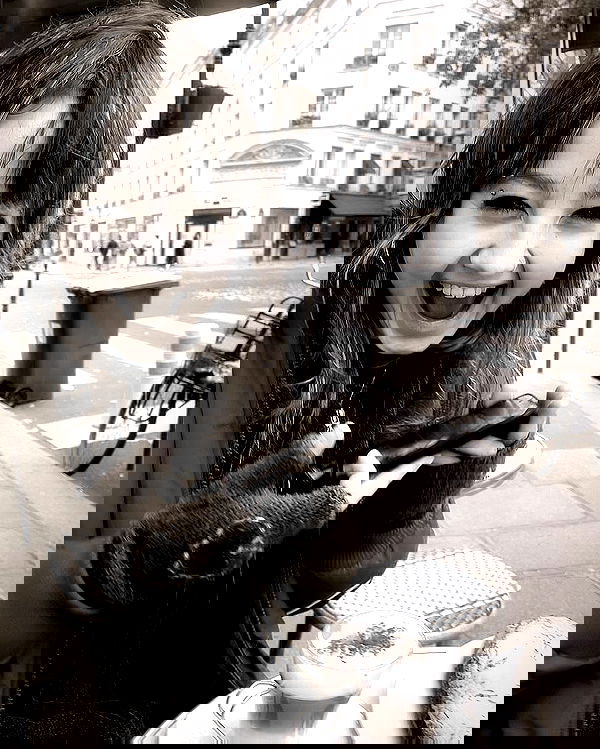 _femalien image ~ Altpins