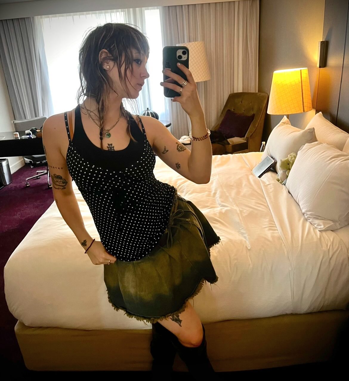 _femalien instagram image archive image