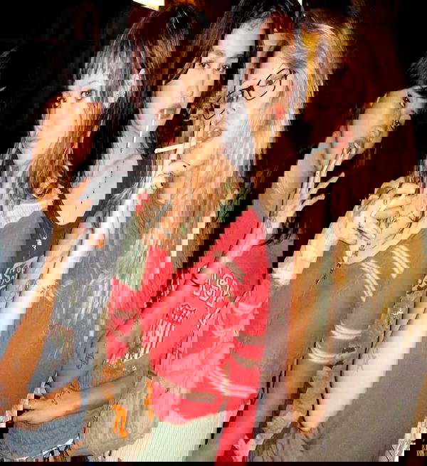 _femalien image ~ Altpins