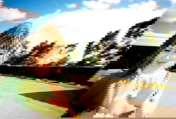 _femalien image ~ Altpins