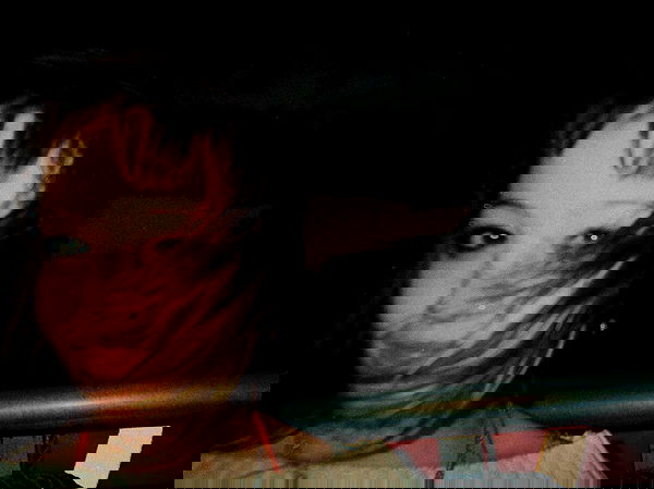 _femalien image ~ Altpins