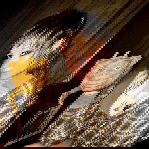 _femalien image ~ Altpins