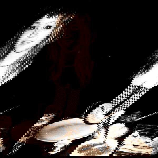 _femalien image ~ Altpins