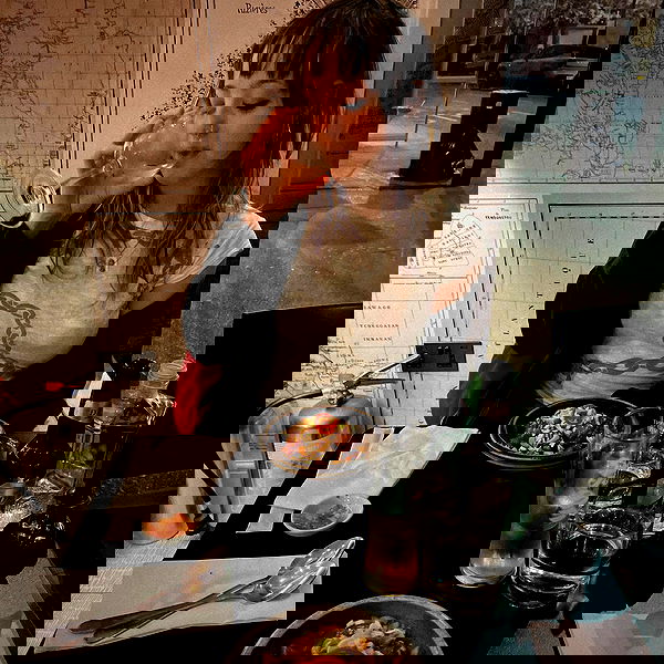 _femalien image ~ Altpins