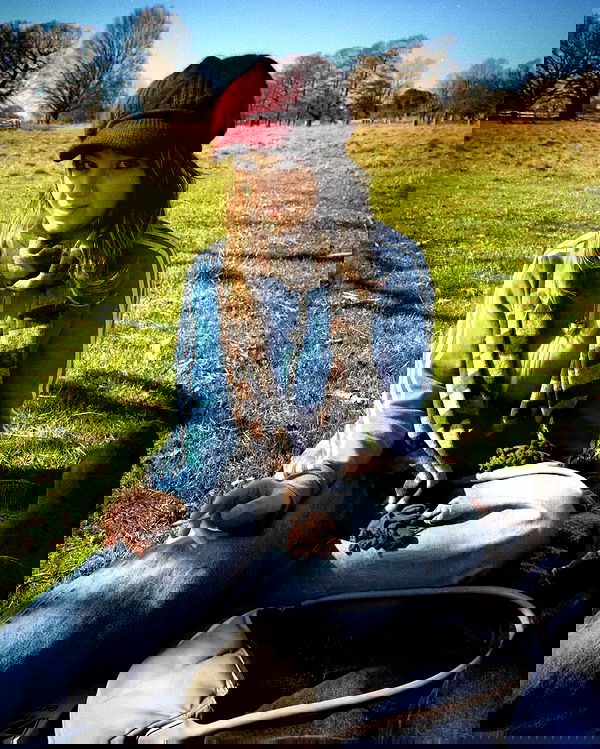 _femalien image ~ Altpins