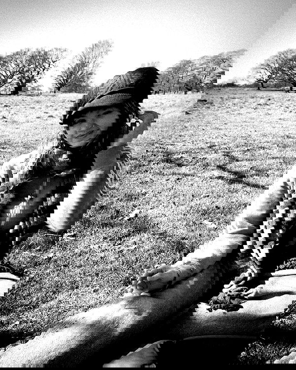 _femalien image ~ Altpins