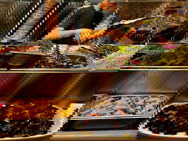 _femalien image ~ Altpins