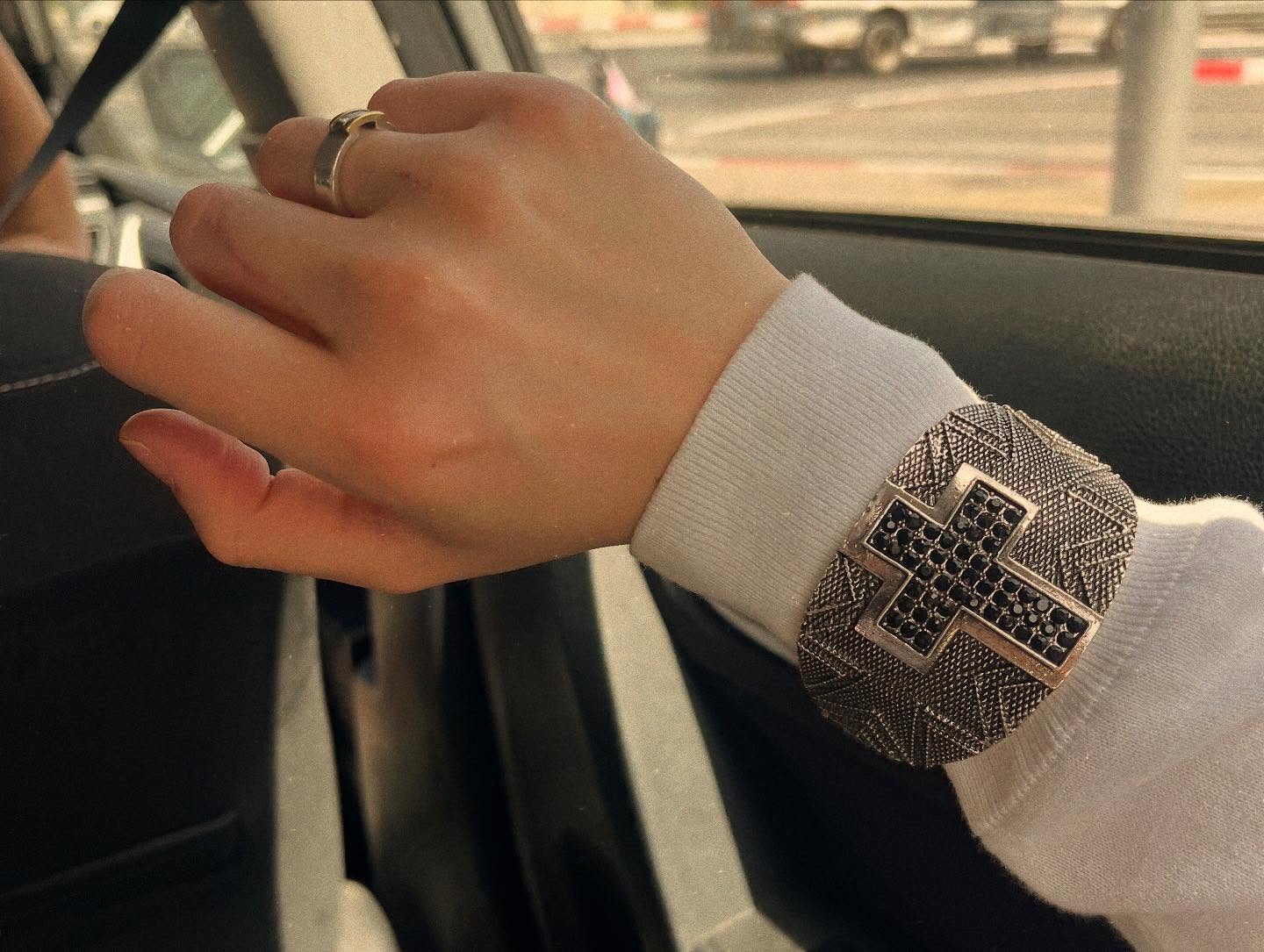 _femalien instagram image archive image