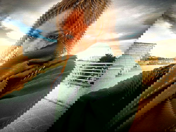 _femalien image ~ Altpins