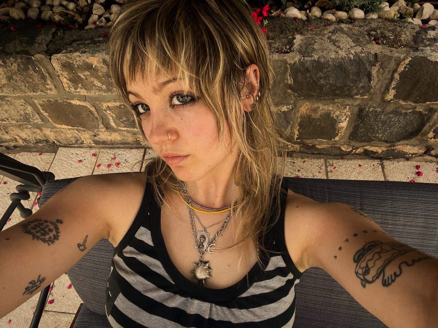 _femalien instagram image archive image