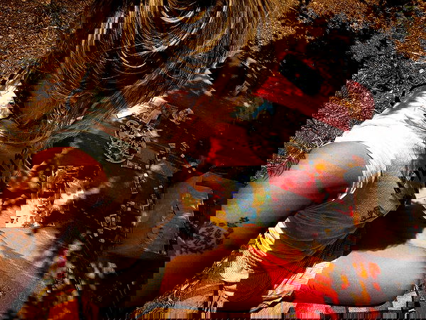 _femalien image ~ Altpins