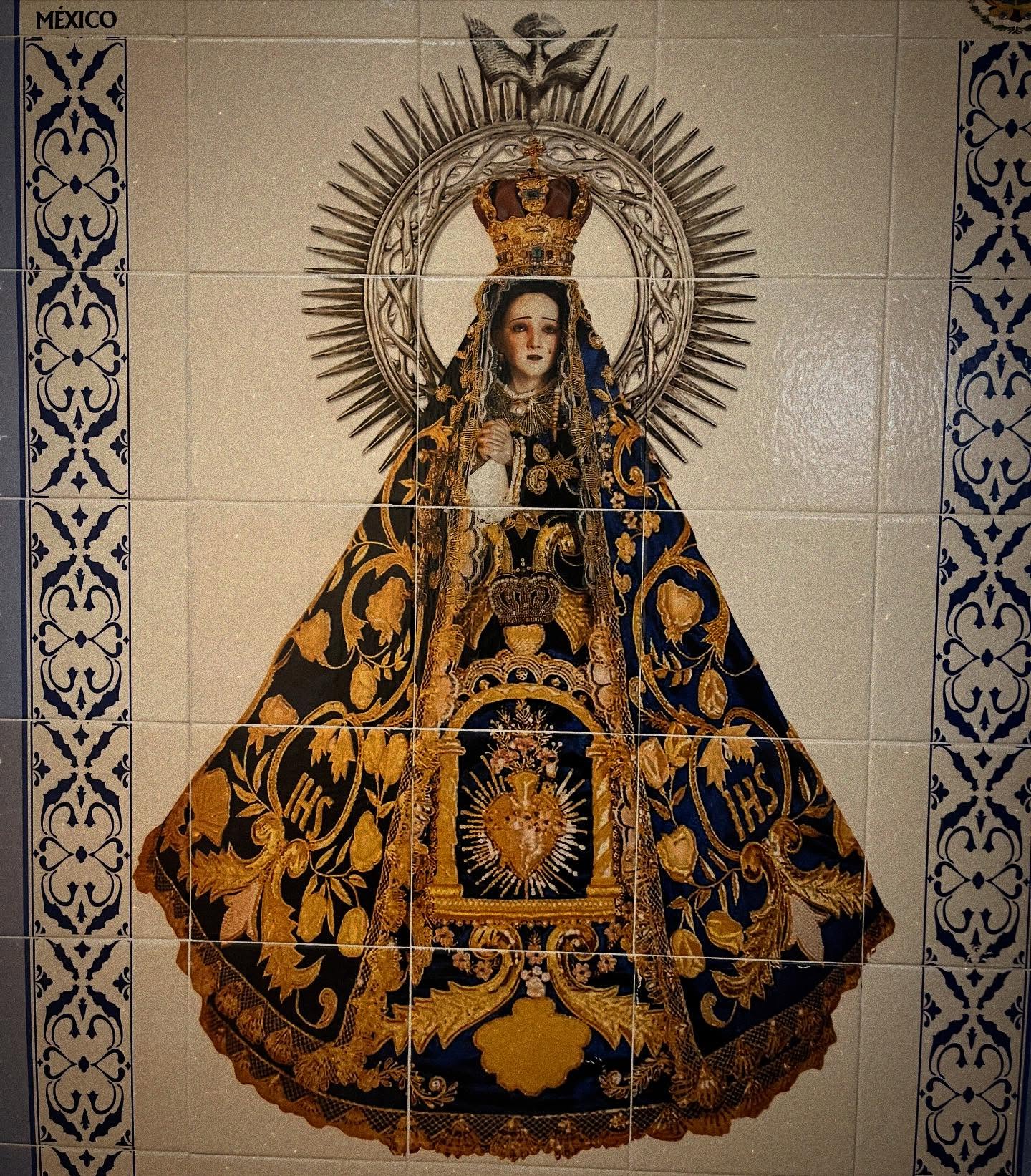 _femalien instagram image archive image