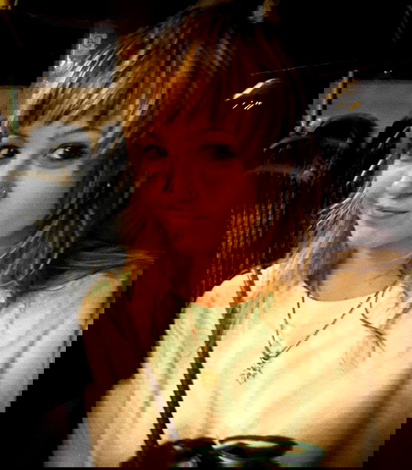 _femalien image ~ Altpins