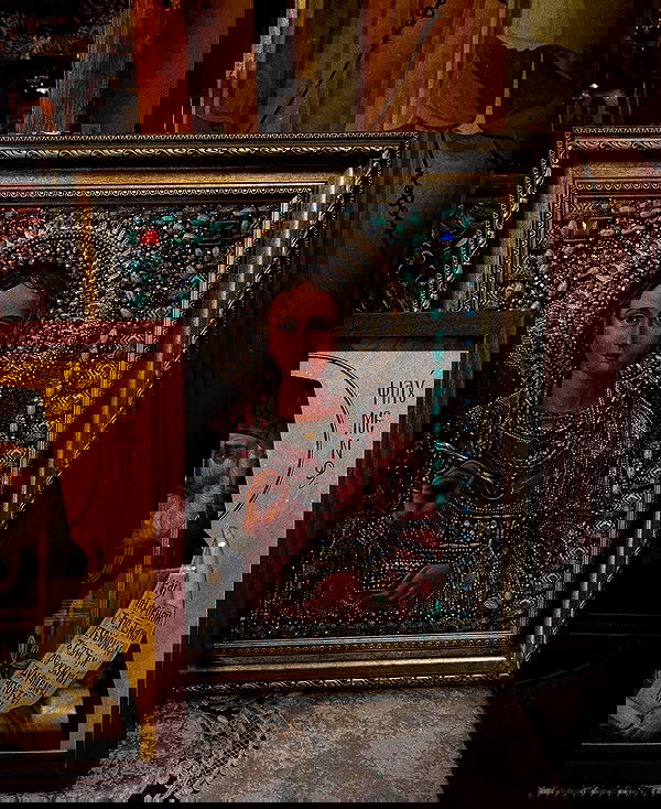 _femalien image ~ Altpins