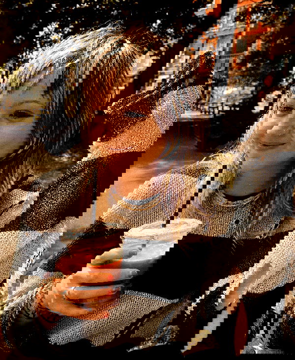 _femalien image ~ Altpins