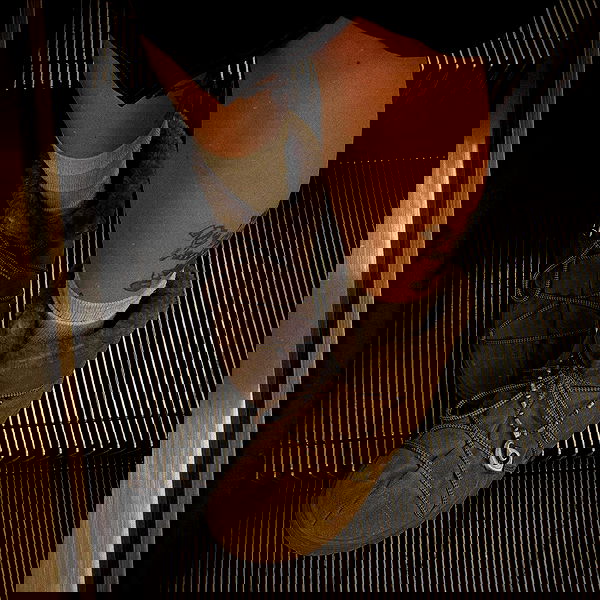 _femalien image ~ Altpins