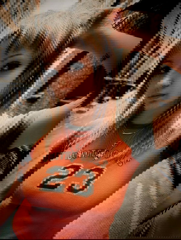 _femalien image ~ Altpins