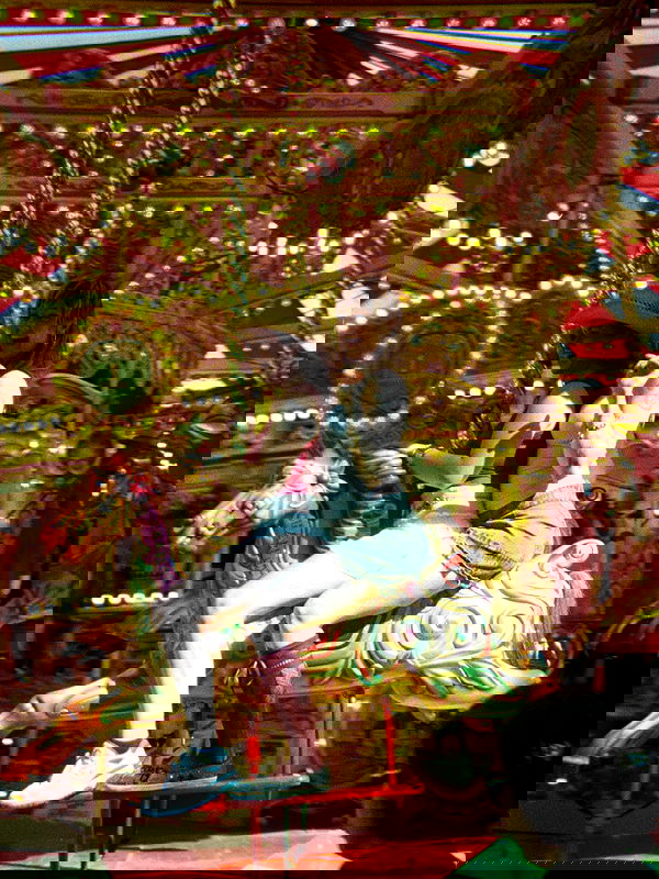 _femalien image ~ Altpins