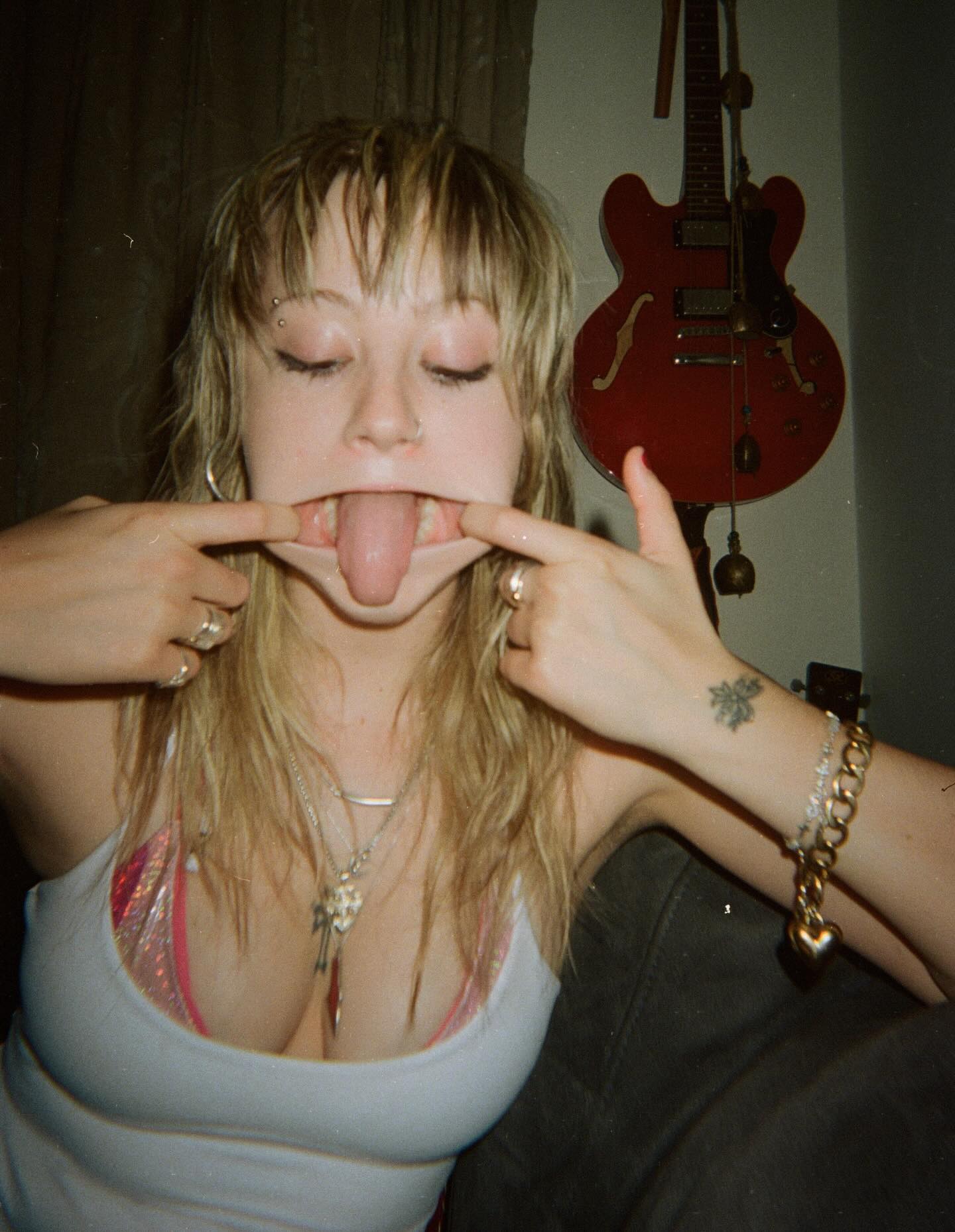 _femalien instagram image archive image