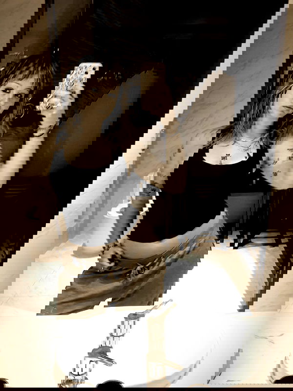 _femalien image ~ Altpins