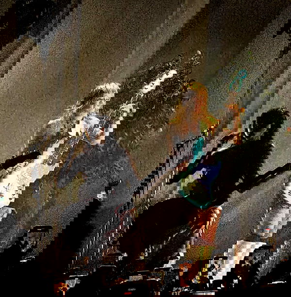 _femalien image ~ Altpins