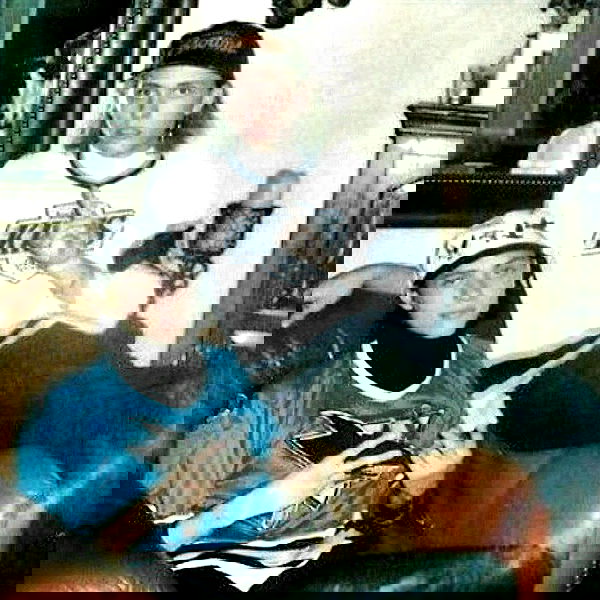 _femalien image ~ Altpins